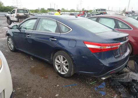 2015 Toyota Avalon Xle z USA, uszkodzony, nr VIN 4T1BK1EBXFU163948